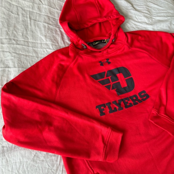 DAYTON FLYERS (UNDER ARMOUR) hoodie. - Picture 7 of 16